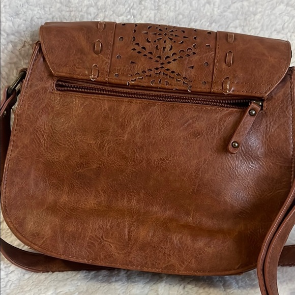 b.o.c. Brown Leather Crossbody Bag with Vintage Appeal - Picture 3 of 16